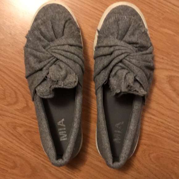 Casual Slip on Sneaker - Picture 2 of 5